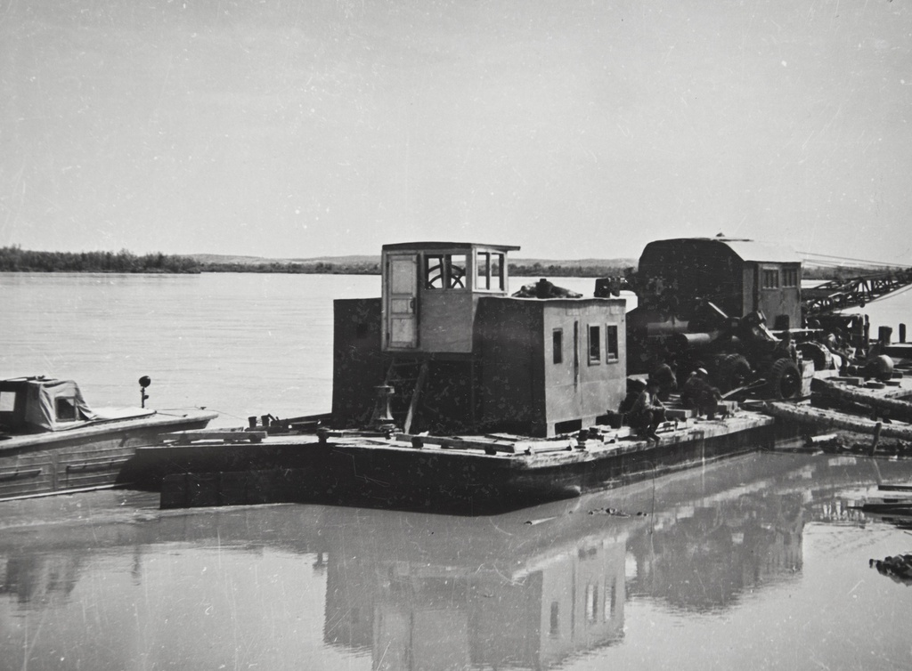 Строительство Чардаринской ГЭС, 1 января 1960 - 1 мая 1967, Казахская ССР. Фотография из архива Олега Бейкуна.