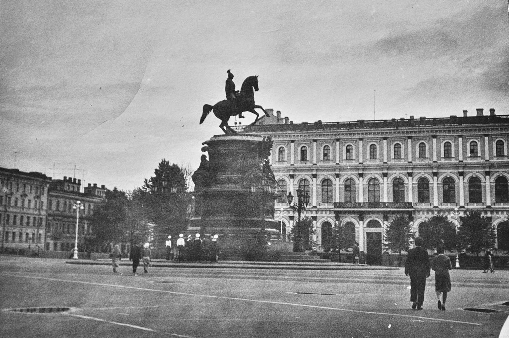 Памятник Николаю I на Исаакиевской площади, 1960 - 1968, г. Ленинград. 