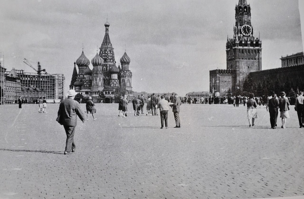 Без названия, 1 марта 1962 - 28 февраля 1967, г. Москва. Выставка «Без фильтров. Любительская фотография Оттепели и 60-х» с этой фотографией.