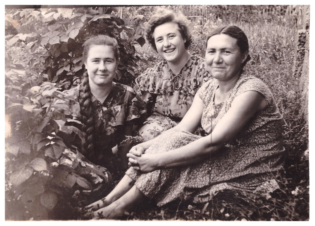 Три подружки, 1957 год, г. Горький. Антонина Монова, Анна&nbsp;Уткина и неизвестная. Ныне Нижний Новгород.&nbsp;