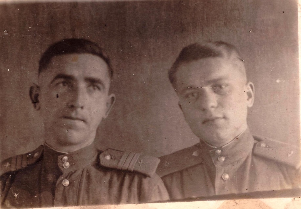 Сослуживцы Горбунов и Иван Шестаков в Румынии, 26 мая 1947 - 31 декабря 1947, Румыния. 