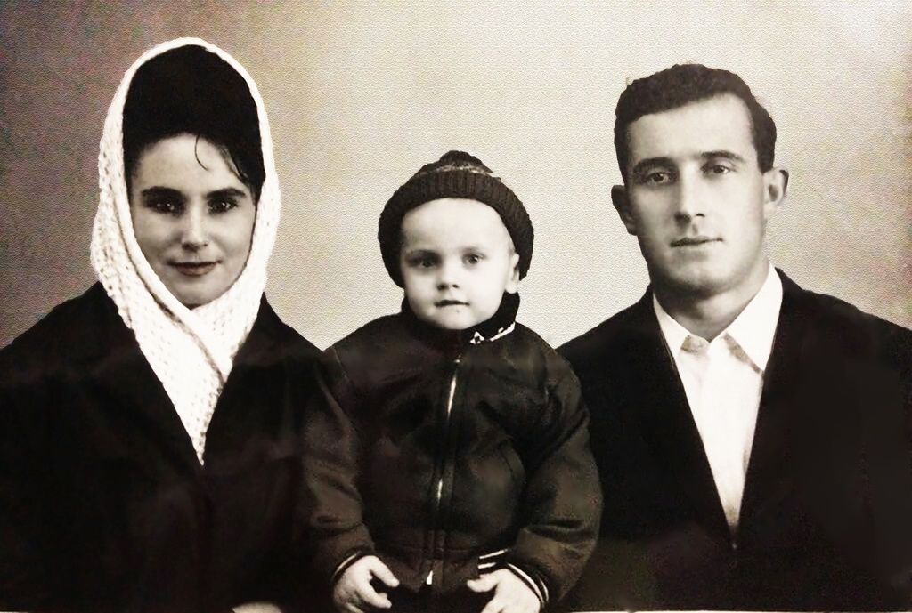 Владимир Ляшенко, Римма Ляшенко (Лисянская), Виктор Ляшенко, 3 января 1964. Фотография из архива Светланы Ляшенко.&nbsp;