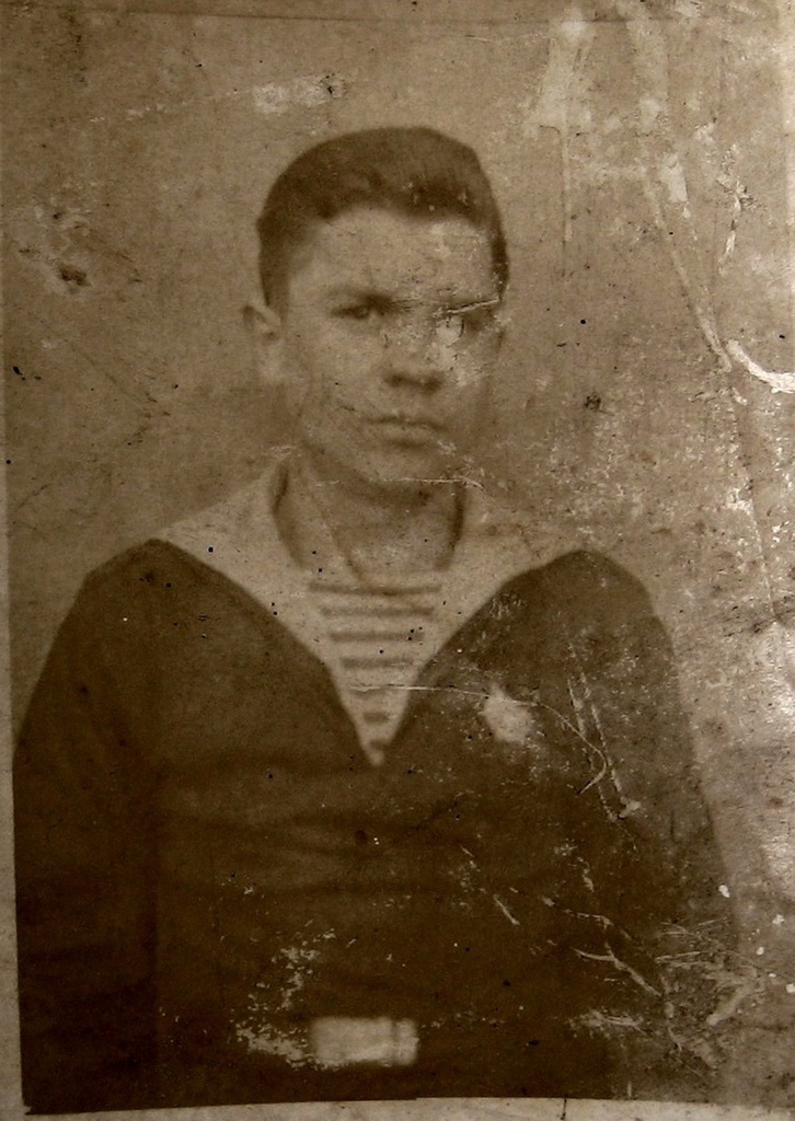 Василий Иванович Шестаков, 1 июня 1942. Моторист краснознаменной подводной лодки «Лембит».