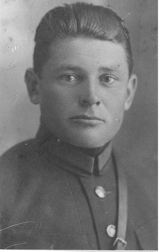 Григорий Юрков, 1928 год. Фотография из архива Наталии Севастьяновой.