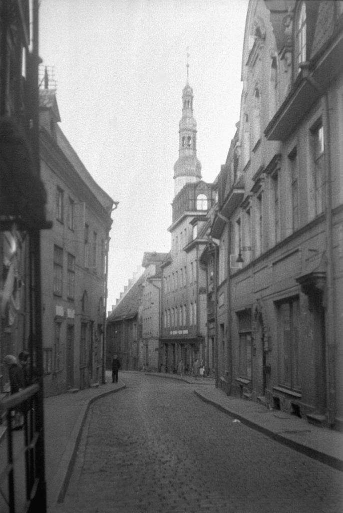 Улицы старого Таллина, июнь - август 1964, Эстонская ССР, г. Таллин. Выставка «Прекрасная Прибалтика» с этой фотографией.