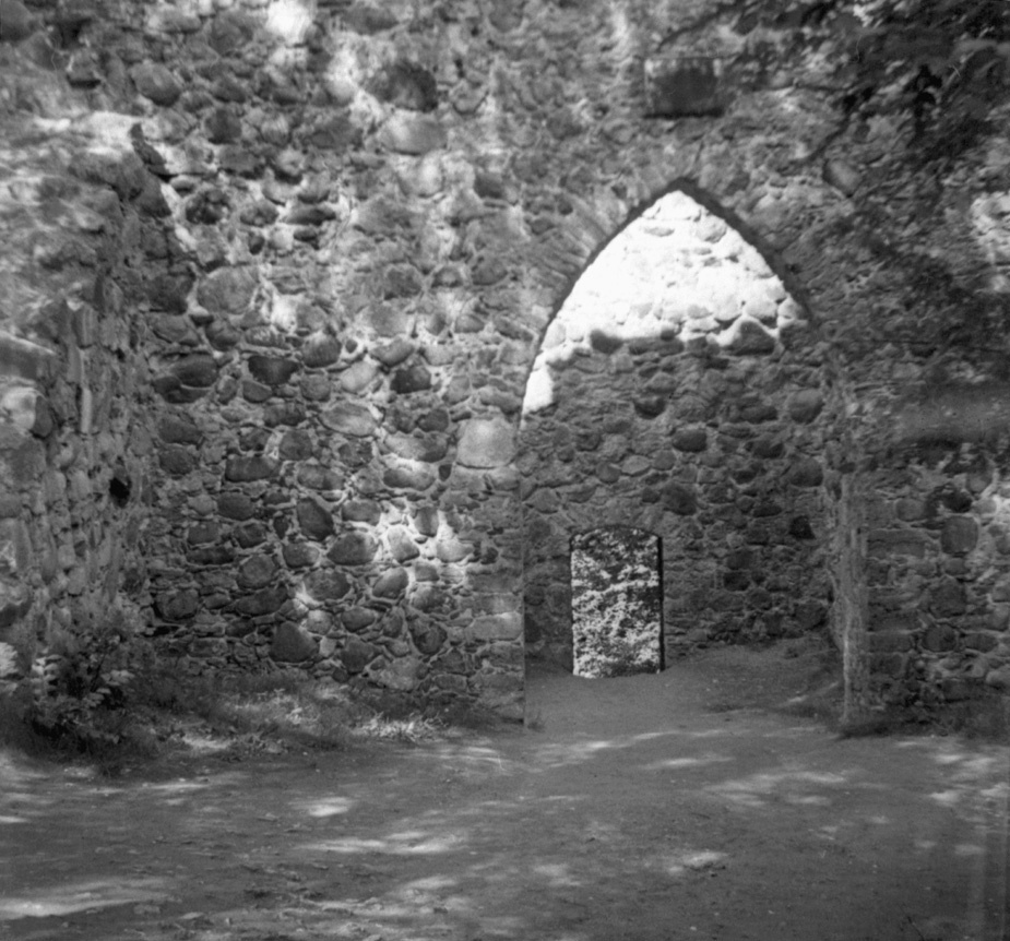 Развалины замка с Сигулде, июнь - август 1963, Латвийская ССР, г. Сигулда. 