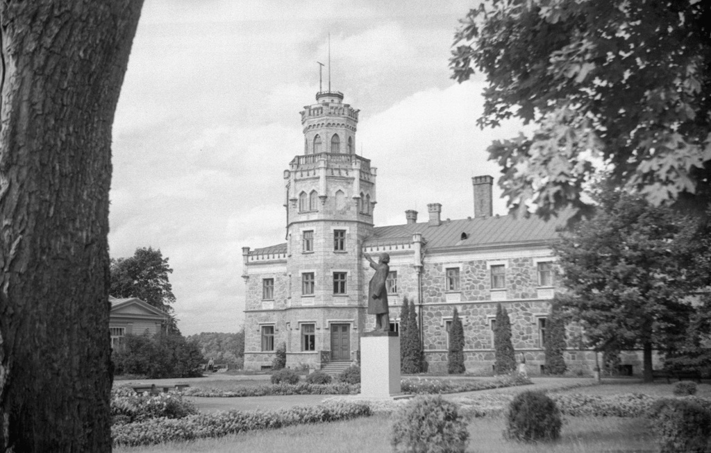 Новый Сигулдский замок, июнь - август 1963, Латвийская ССР, г. Сигулда. 