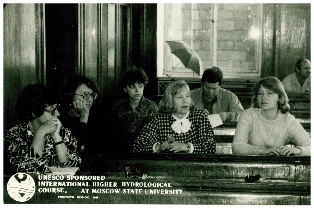 Курсы ЮНЕСКО, июнь - июль 1990, г. Москва. Московский государственный университет. Крайняя справа –  Наталия Севастьянова.&nbsp;