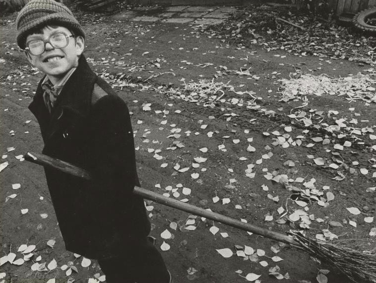 Энтузиаст, 1980 год, г. Красноярск. Выставка «Осень целого века» и видео «Пионеры» с этой фотографией.&nbsp;
