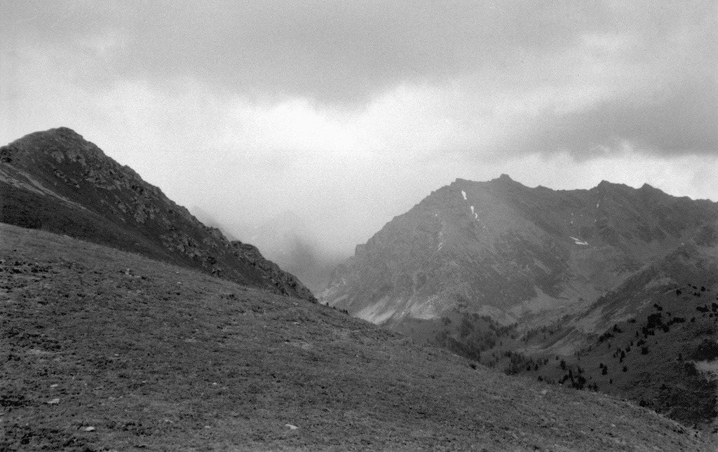 Грозовые тучи над перевалом, 13 августа 1989, Горно-Алтайская АО, Усть-Коксинский р-н. 