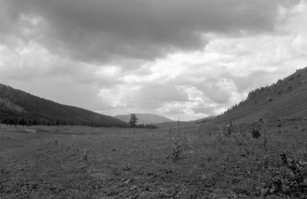 Низкие облака над алтайским высокогорьем, 13 августа 1989, Горно-Алтайская АО, Усть-Коксинский р-н. 