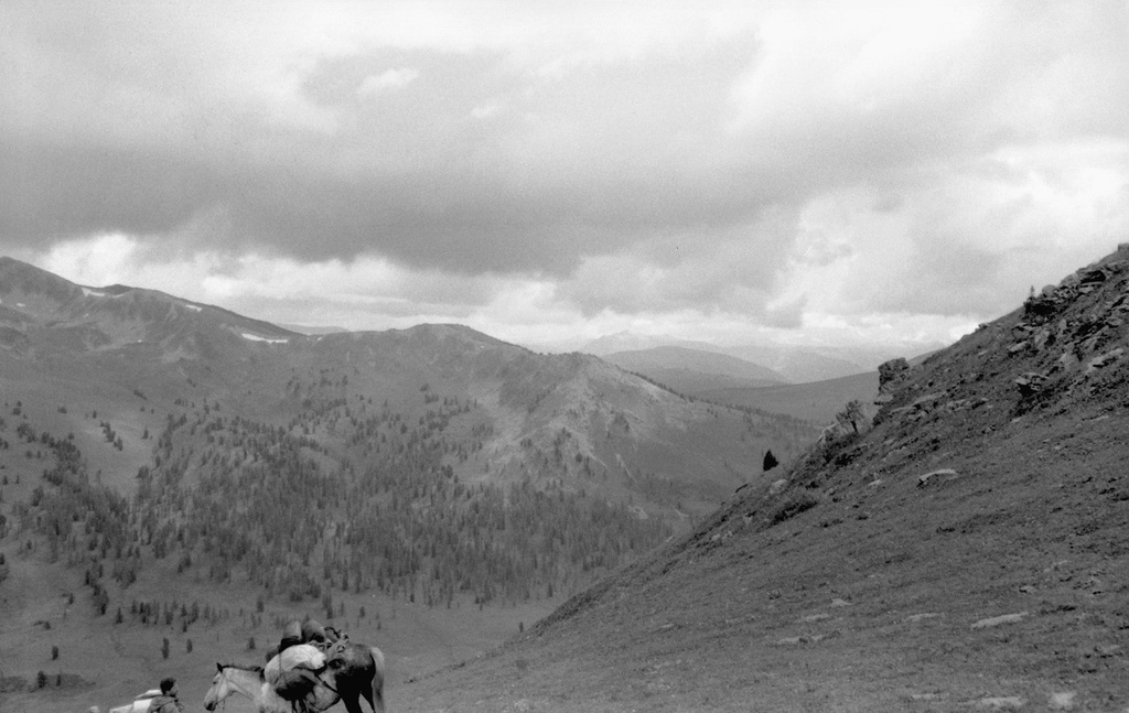 Спуск с перевала в долину, 13 августа 1989, Горно-Алтайская АО, Усть-Коксинский р-н. 