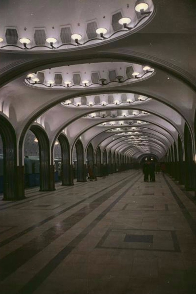 Платформа станции «Маяковская» Московского метрополитена, 1960-е, г. Москва
