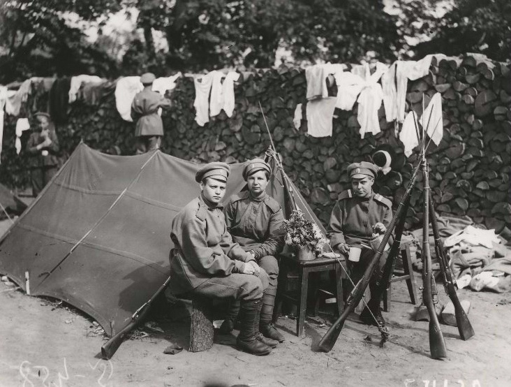 Отделение женского батальона, июнь 1917. Что ожидало Временное правительство от создания воинских частей из женщин-добровольцев, смотрите здесь.&nbsp;