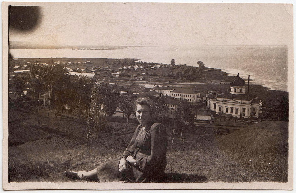 Город Галич, вид с Балчуга, 1947 - 1952, Костромская обл., г. Галич. Фотография из семейного архива, которую прислал пользователь Евгений Васин.