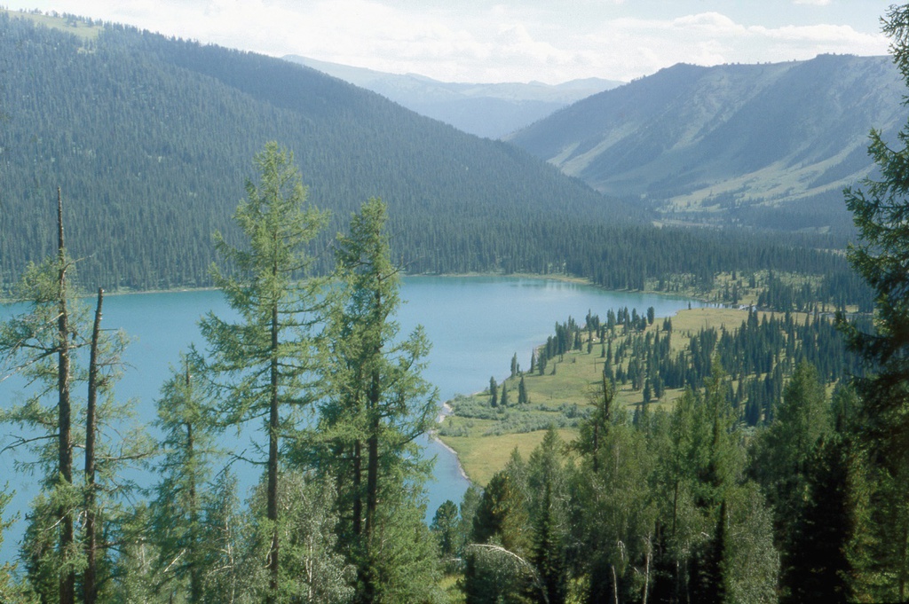Озеро Тальмень на Алтае, 15 - 19 августа 1989, Горно-Алтайская АО, Усть-Коксинский р-н. Выставка «Лес» с этой фотографией.