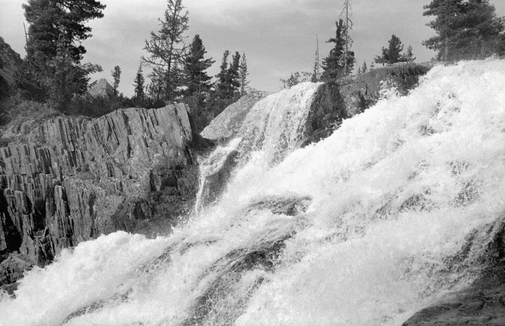 Водопад у Катунских Белков на Алтае, 19 августа 1989, Горно-Алтайская АО, Усть-Коксинский р-н. 