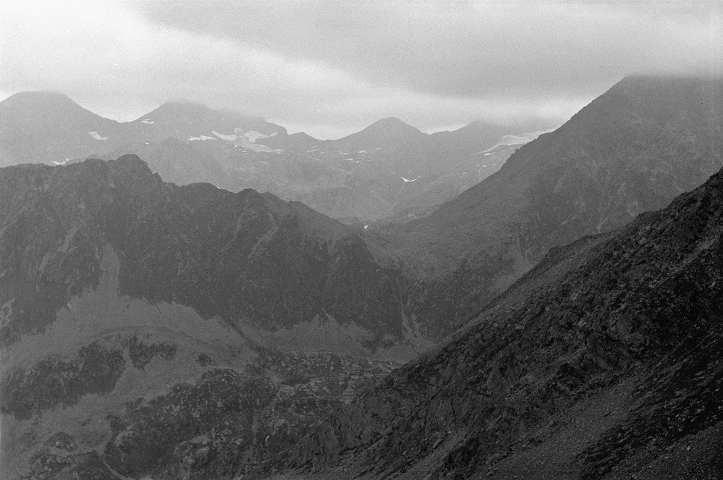 Низкие облака над хребтом Катунские Белки, 20 августа 1989, Горно-Алтайская АО, Усть-Коксинский р-н. 