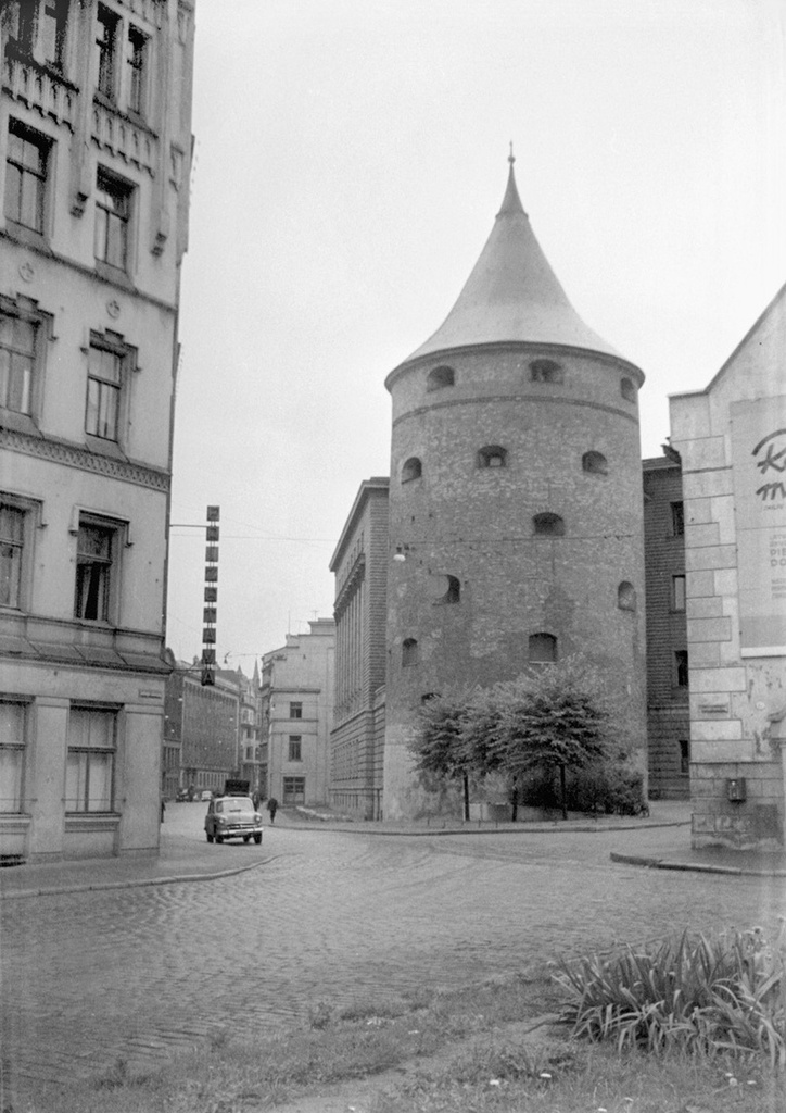 Пороховая башня старой Риги, 1 июня 1963 - 1 сентября 1963, г. Рига. 