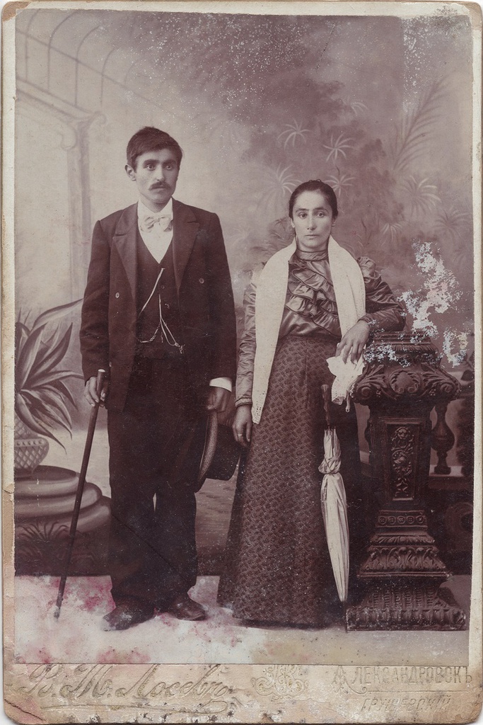 Портрет супружеской пары, 1910 - 1912, обл. войска Донского, г. Александровск-Грушевский. 