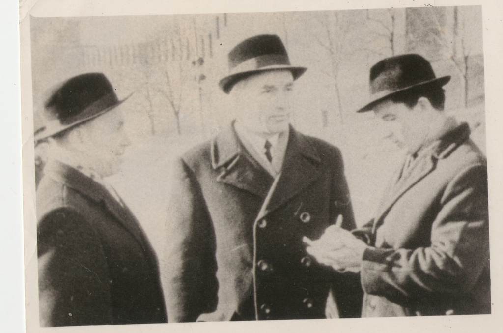 Геннадий Павлович Шишкин берет интервью, 1 февраля 1955 - 31 декабря 1960, г. Юрьевец. 