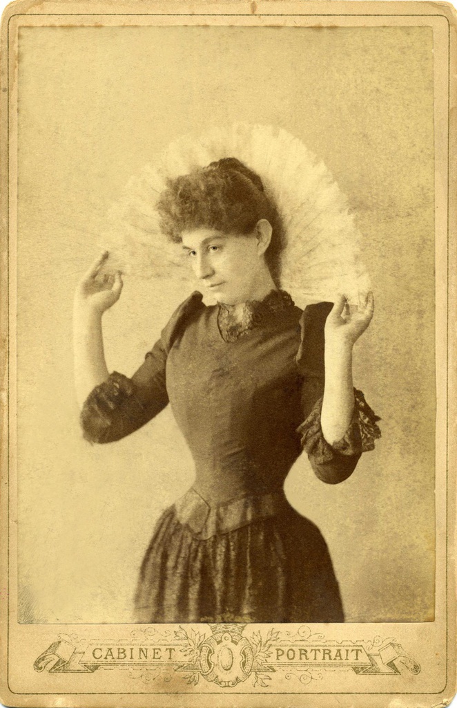 Филицата Ильинична Андреева (урожденная Богданова), 1890 - 1900. Фотография из архива Игоря Федорова.