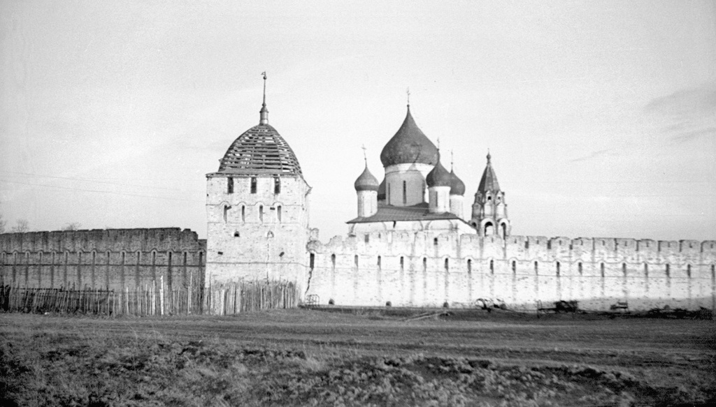 Стены и башни Никитского монастыря в Переславле, 20 апреля 1962 - 20 мая 1962, Ярославская обл., Переславский р-н, с. Никитская Слобода. 