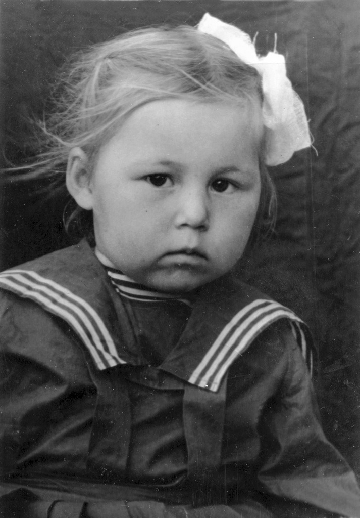 Розочка, 1961 год, Татарская АССР, Альметьевский р-н, с. Новое Каширово. Роза Шарипзяновна Нургалиева, здесь ей 3 года.&nbsp;Фотография из архива Рустема Мухаметзянова.
