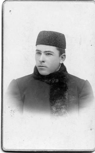Абдурахман Довлетшивич Максютов, 1896 - 1905