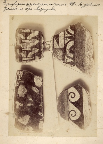 Разноцветная штукатурка, найденная в 1896 году на горе Митридат, 1896 - 1899, Таврическая губ., г. Керчь