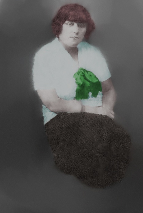 Дарья Федоровна Кузьмина, 1 января 1920, г. Петроград. Выставка «Раскрашенные фотографии» с этим снимком.Фотография из архива пользователя&nbsp;סבטלנה.&nbsp;