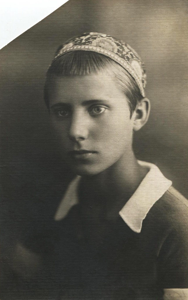 Портрет девушки. Лидия Яновна Безделига, 20 сентября 1932, Узбекистан, г. Ташкент