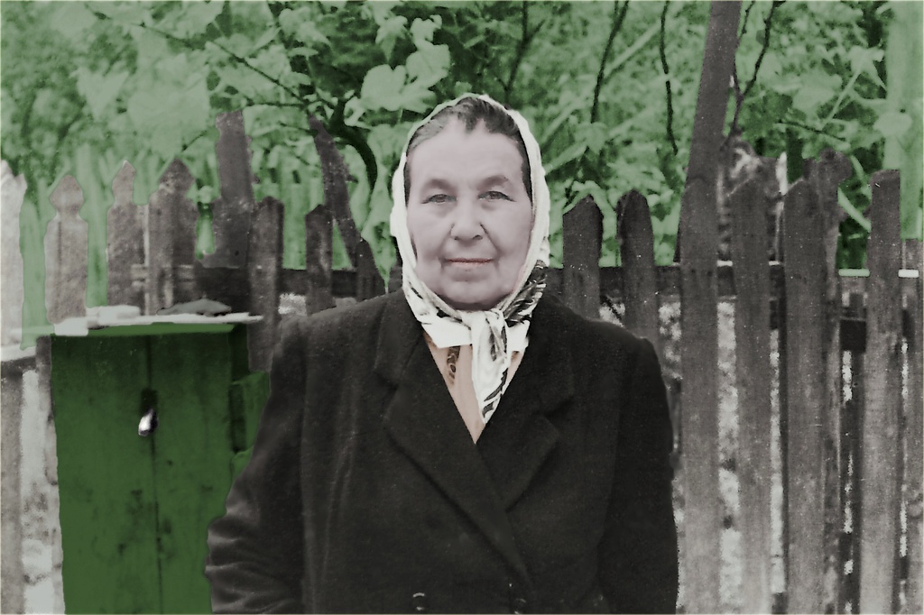 Портрет Меланьи Чекуненко, 15 июня 1961, г. Туапсе. Выставка «Раскрашенные фотографии» с этим снимком.Фотография из архива пользователя&nbsp;סבטלנה.
