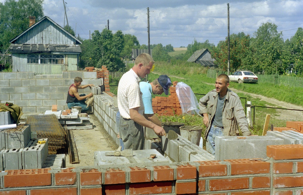 Строительство дома в деревне, 1 июля 1998 - 30 августа 1998, Калужская обл., Тарусский р-н, с. Барятино. 