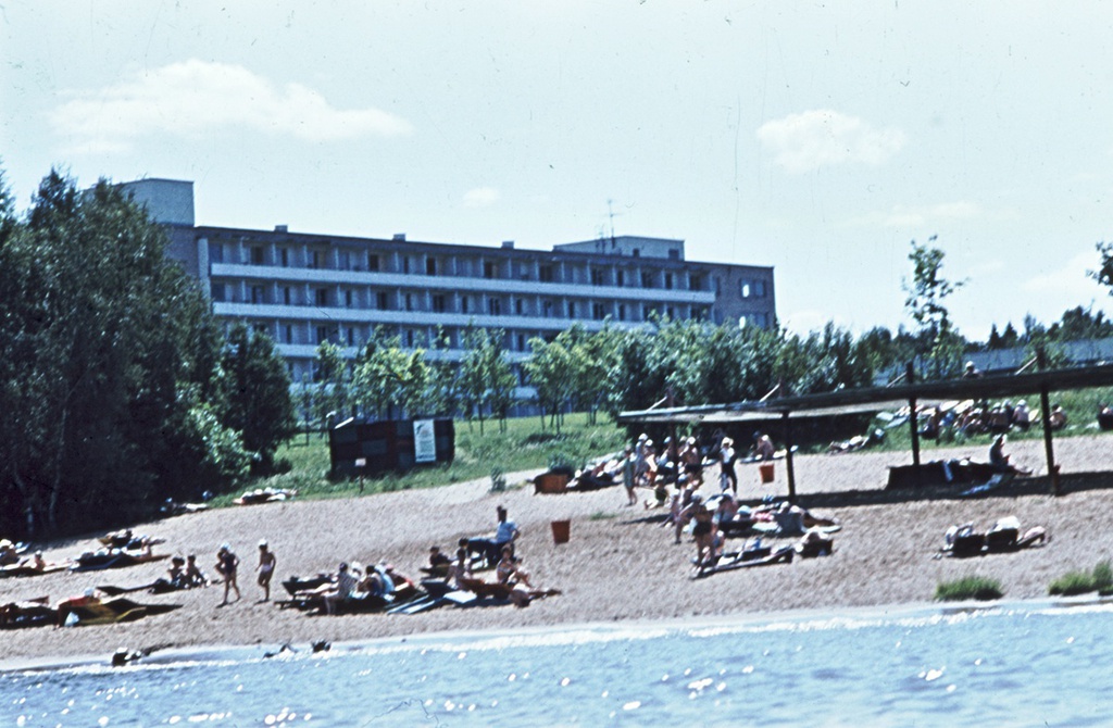 Пляж, 1976 год