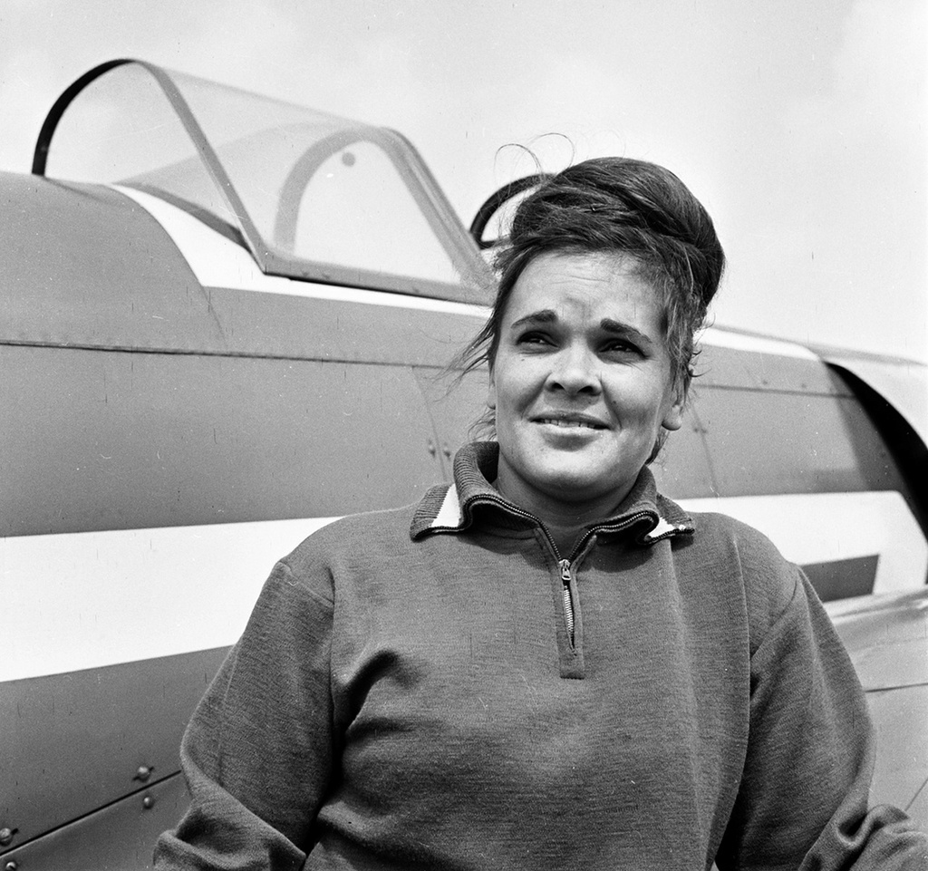 Без названия, 1967 год. Выставка «Небо. Самолет. Девушка» с этой фотографией.&nbsp;