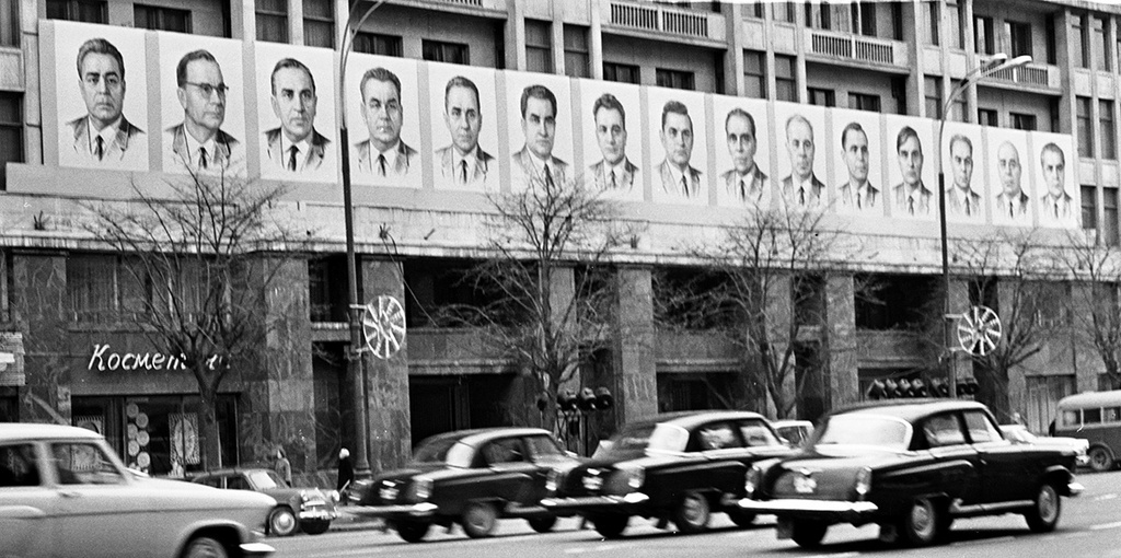 Без названия, 1970 год, г. Москва. Ныне улица Охотный Ряд.