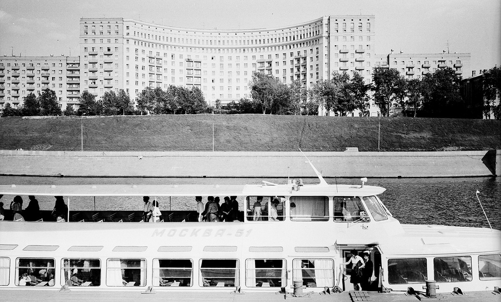 Дом архитекторов, 1959 год, г. Москва. Снято с&nbsp;Бережковской набережной.&nbsp;Видео «Архитектор Алексей Щусев (1873–1949): "От храмов до зданий КГБ"» с этой фотографией.