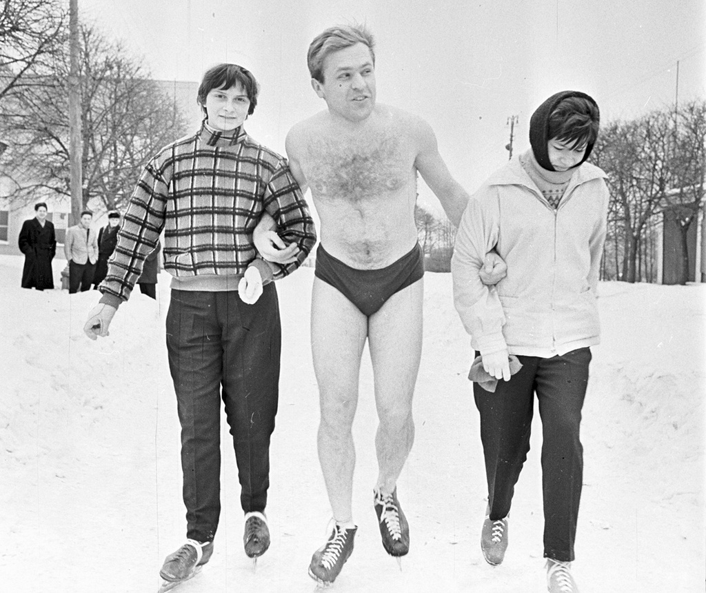 Моржи в ЦПКиО, 1965 год, г. Москва. Выставка «Если хочешь быть здоров» с этой фотографией.
