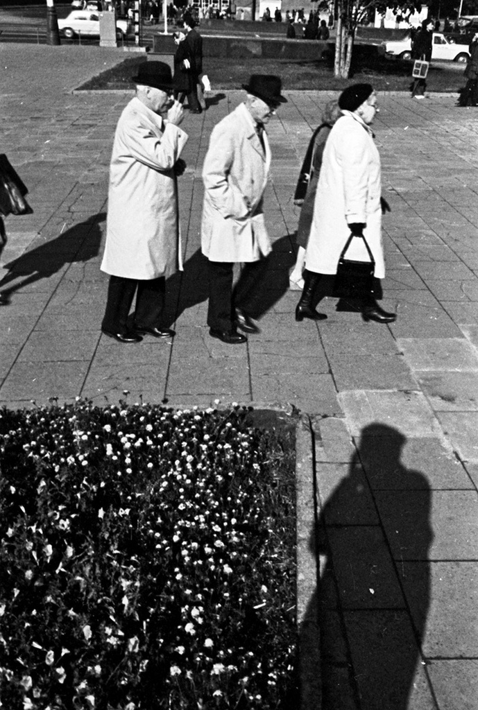 Без названия, 1976 год, г. Москва. Сейчас улица Новый Арбат.Выставка «Жизнь на Новом Арбате» с этой фотографией.&nbsp;