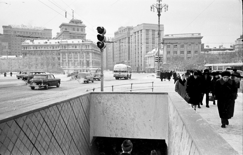 Зима в Москве, 31 января 1965, г. Москва. Выставка «Зима в Москве» с этим снимком.