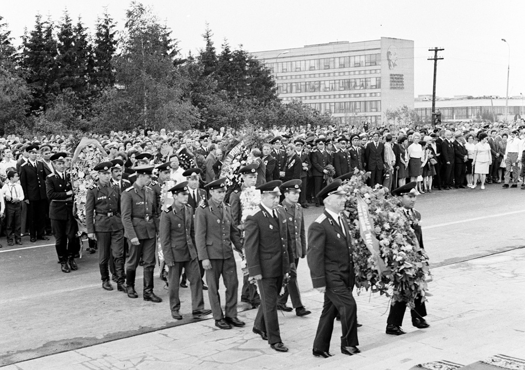 Возложение венков к Монументу защитникам Москвы, 24 июня 1974, г. Москва, Зеленоград