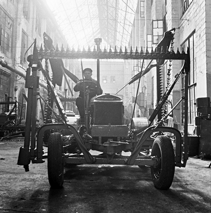 Завод сельхозмашин им. Ухтомского, 19 марта 1949, Московская обл., г. Люберцы. 