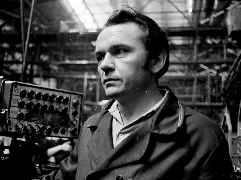 Инженер строитель ссср. Конструкторское бюро кульман. Советский инженер. Советский инженер. Советский инженер конструктор.