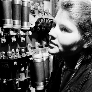 В цехе Московского завода шлифовальных станков, 13 января 1962, г. Москва. Электромонтажница за работой.&nbsp;