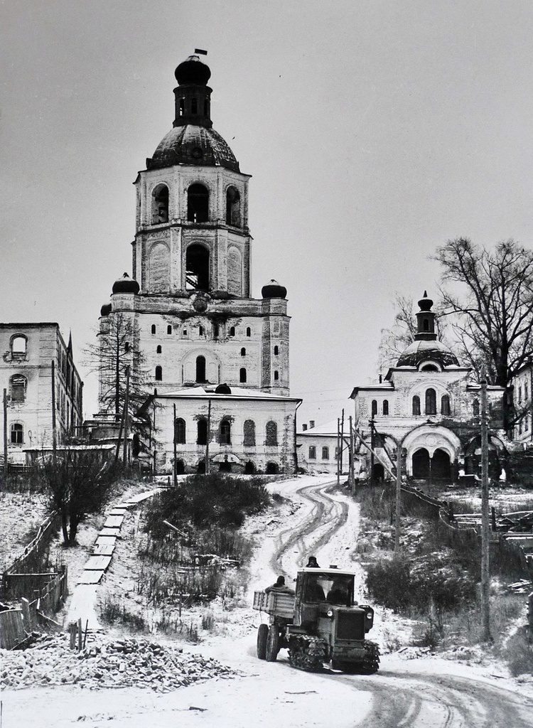 Ульяновский монастырь, 5 октября 1988, Коми АССР, Усть-Куломский р-н, с. Ульяново. Фотография из архива Юрия Осетрова.&nbsp;