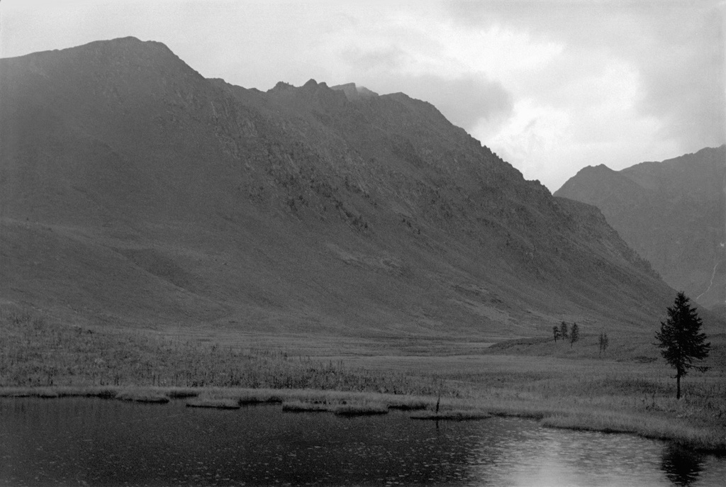 Долина реки Тихая Горного Алтая, 23 августа 1989, Горно-Алтайская АО, Усть-Коксинский р-н. Выставка «Безмолвие Алтая» с этим снимком.