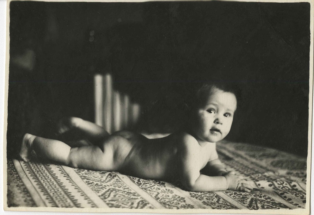Младенец, 1960-е. Выставка «Сто лет с самыми маленькими» с этой фотографией.