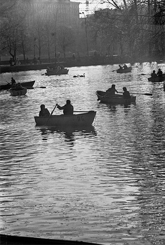 Лодки на пруду в парке Горького, 21 июня 1985, г. Москва