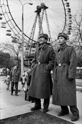 Солдаты в парке Горького, 4 октября 1987, г. Москва